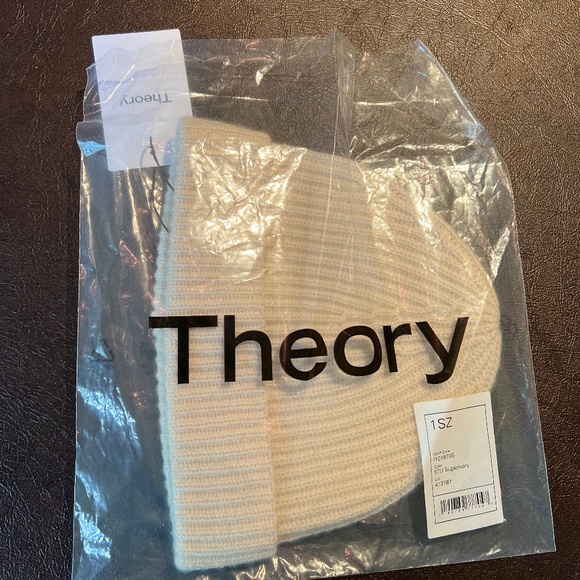 Theory foldover Beanie - Picture 1 of 2